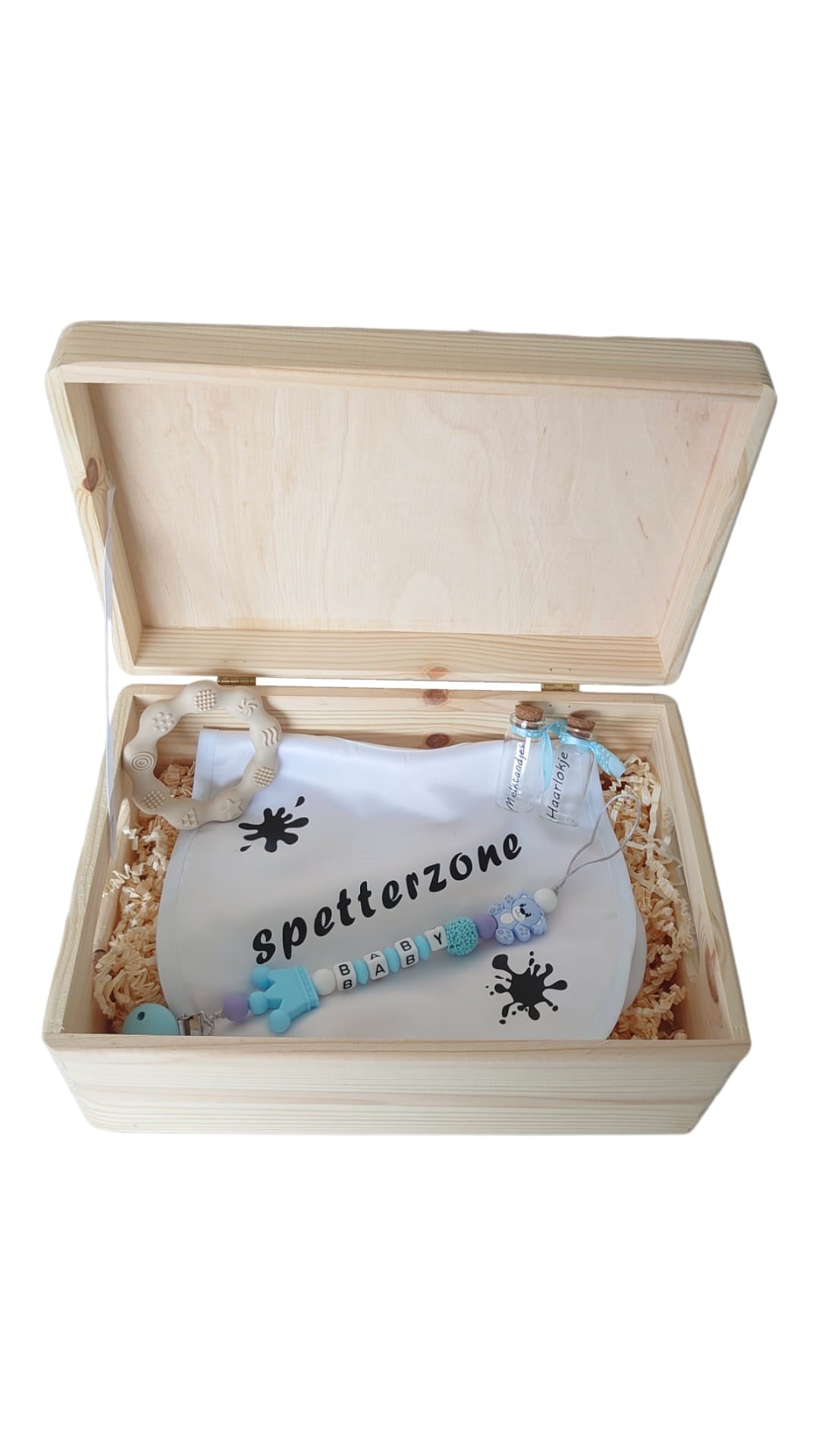 Handgeschilderde memorybox, ontwerp: het geboortekaartje