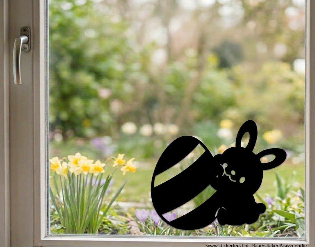 Raamsticker Pasen - Knuffelend Konijntje met Paasei - Herbruikbaar Statisch Vinyl